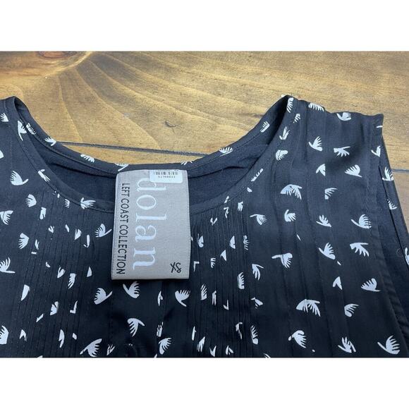 Dolan Left Coast Collection Black Sleeveless Pleated Blouse Size XS - Picture 2 of 10